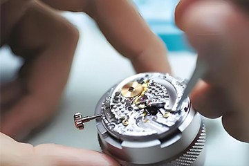 成都百达翡丽手表有水珠维修